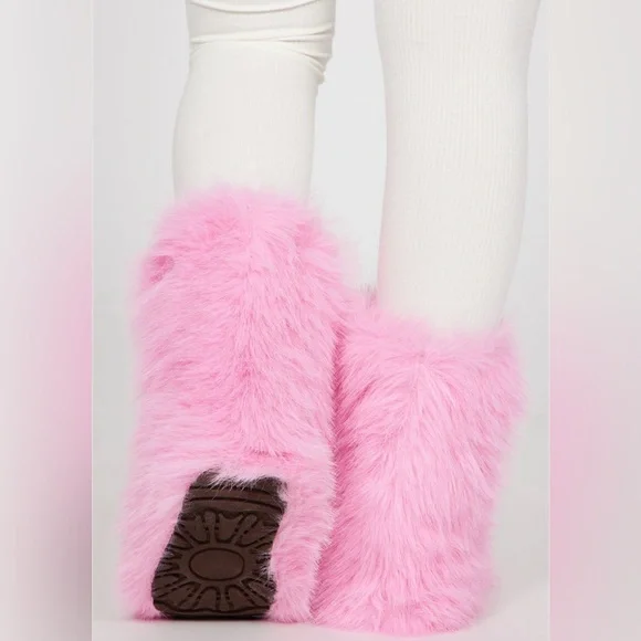 White Ribbed Jumpsuit with Pink Furry Boots - Picture 4 of 4